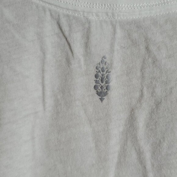 NEW Free People Movement Graphic Muscle TShirt White Cropped100% Cotton Sz S M L - Picture 6 of 8